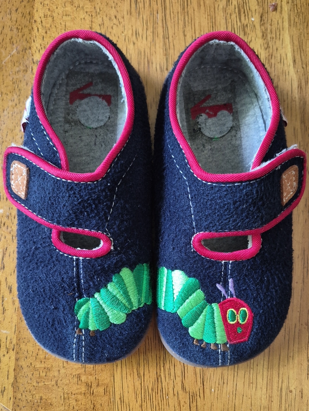 See Kai Run Eric Carle Lmtd Ed Cat Iconic Caterpillar Shoes